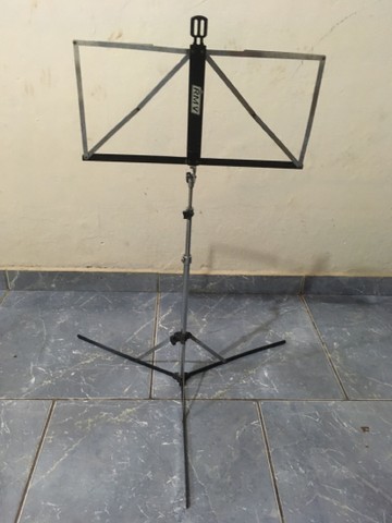 Pedestal pasta musical