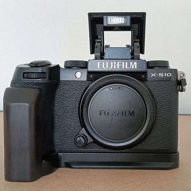 fujifilm xt100 battery grip