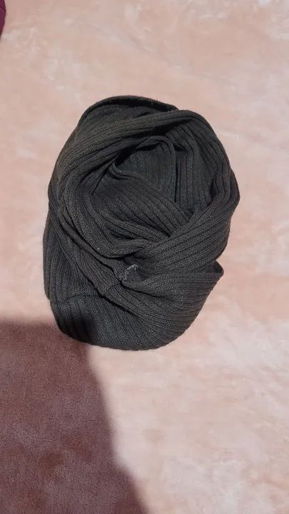 Gola para pescoço marrom