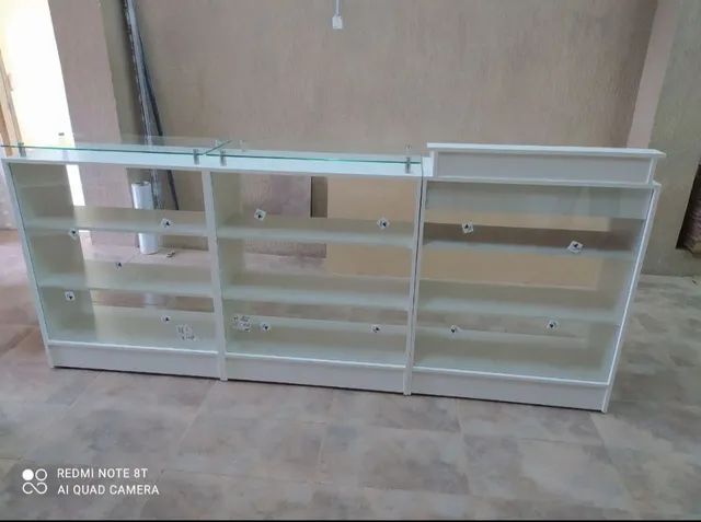 BALCÃO CAIXA VITRINE + BALCÃO VITRINE C/ TAMPO DE VIDRO MDF 
