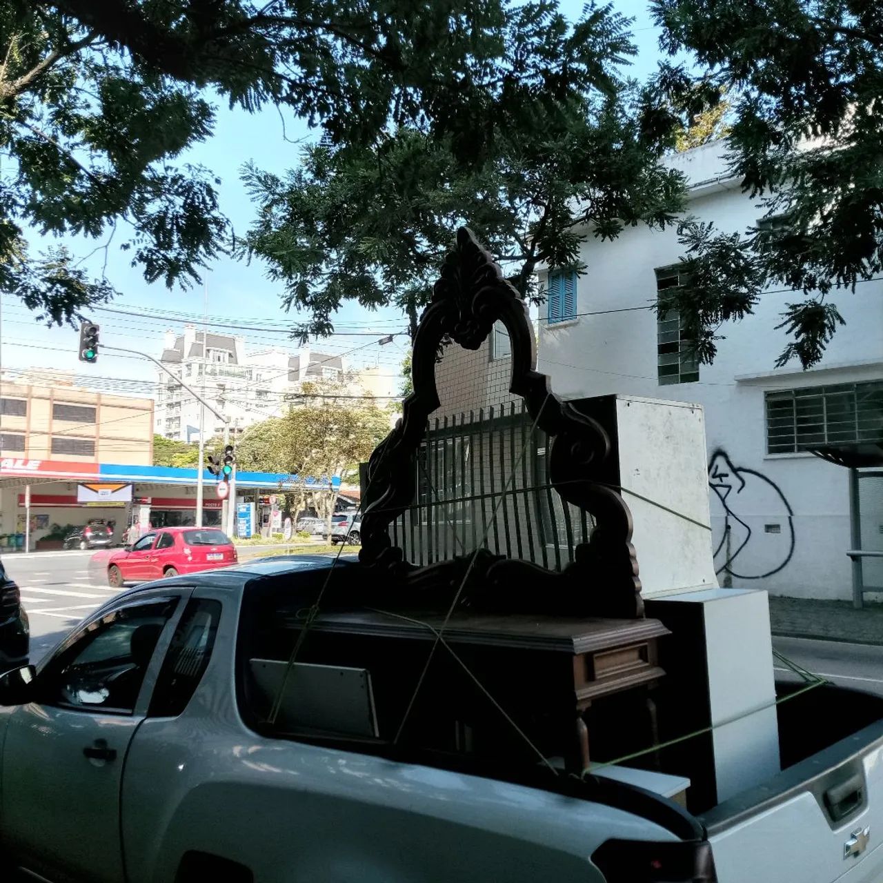 Frete - pequenos fretes, mudanças rápidas. Curitiba, região metropolitana e litoral.