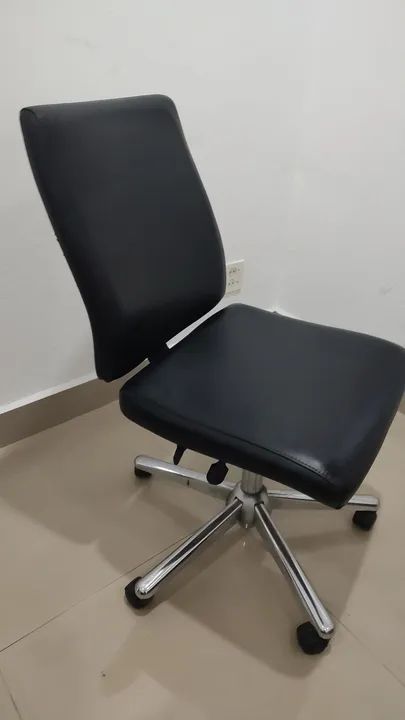 Cadeira de escritório R$180,00 - Foto 2