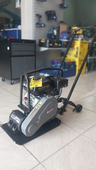 Placa Vibratória a gasolina 60kg 6.5Hp - Toyama(Loja/Nova) - Foto 2