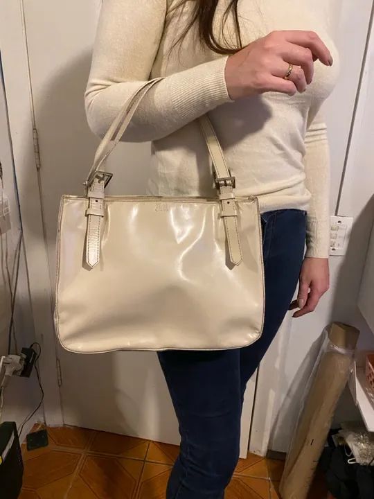 Bolsa off white em couro 