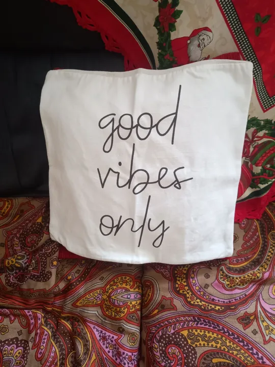 Capa de Almofada Good Vibes Only