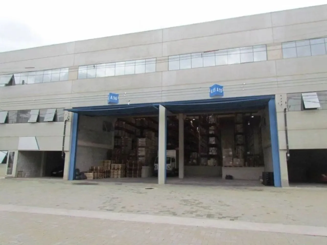 Galpão para alugar, 1025 m² por R$ 35.033,33/mês - Vila São José - Diadema/SP