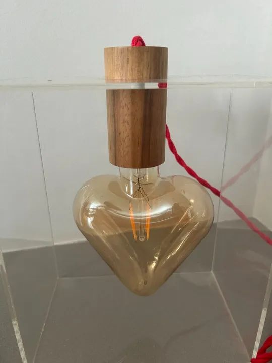 Luminária de mesa "Coração Apertado" Ric Mello - Foto 2