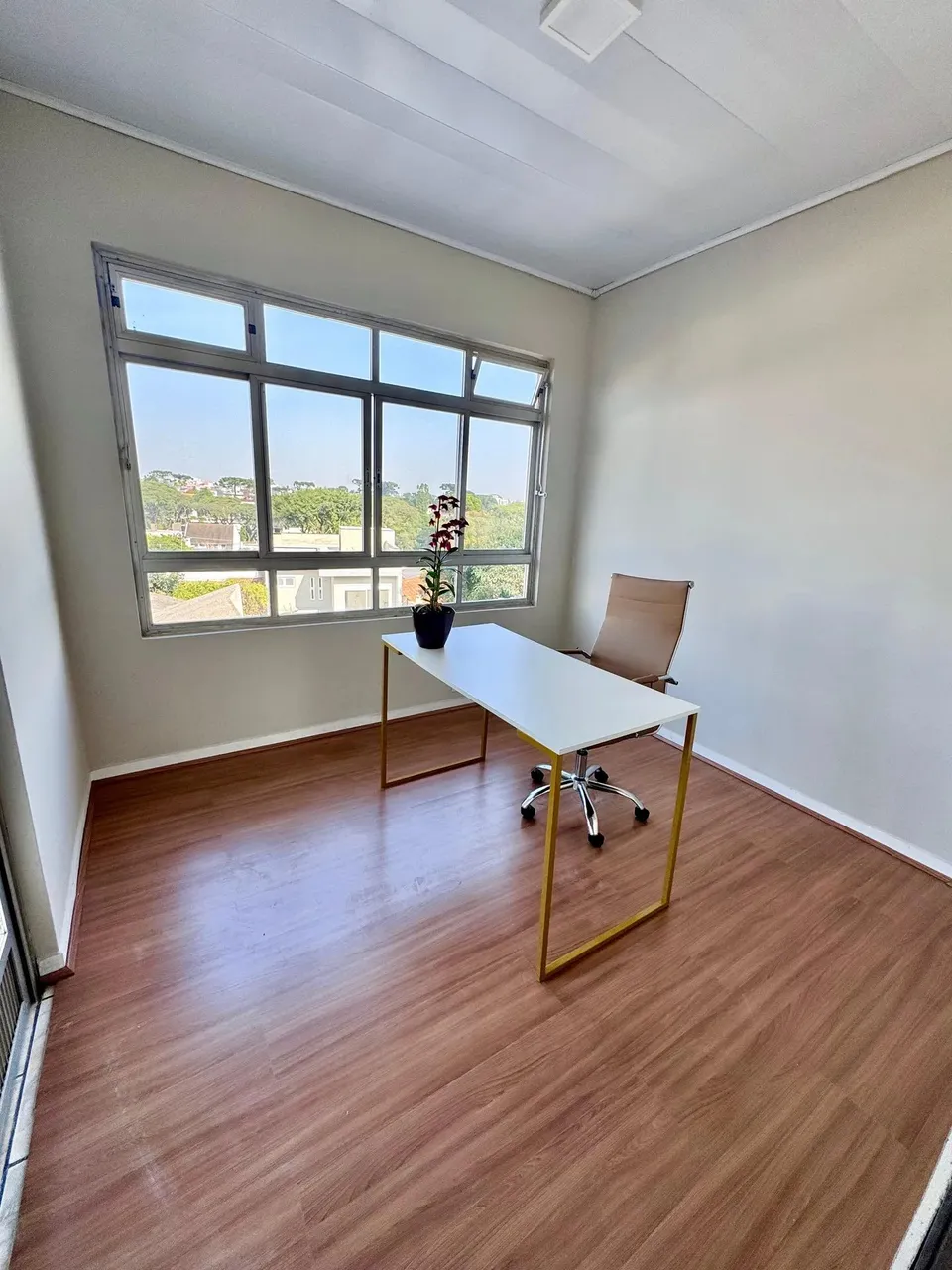 Sala/Conjunto para aluguel com 10 metros quadrados em Seminário - Curitiba - Paraná