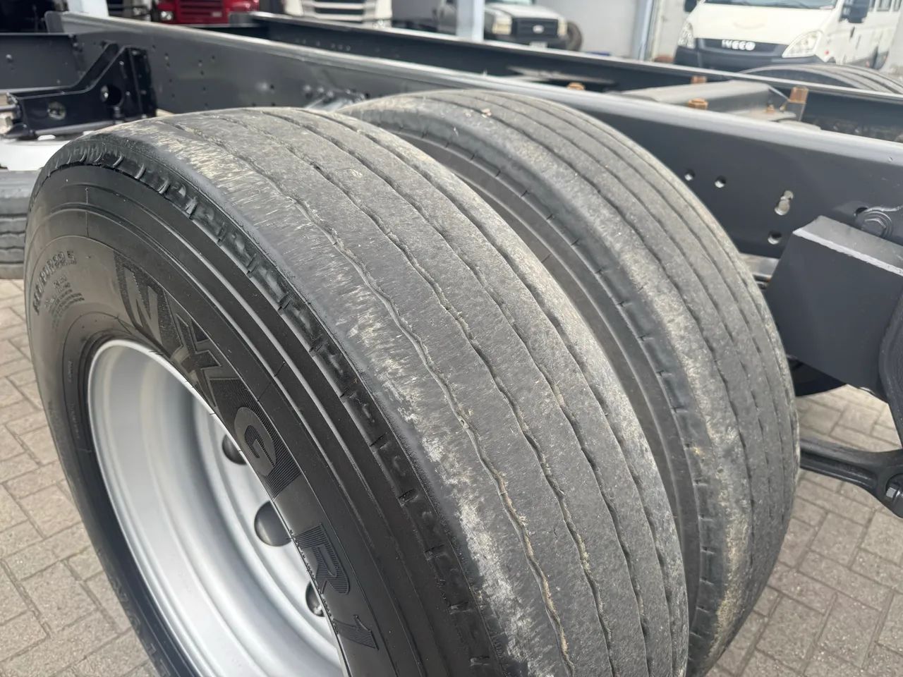 Volvo Vm 330 8x2 Ano 2021 - Foto 2