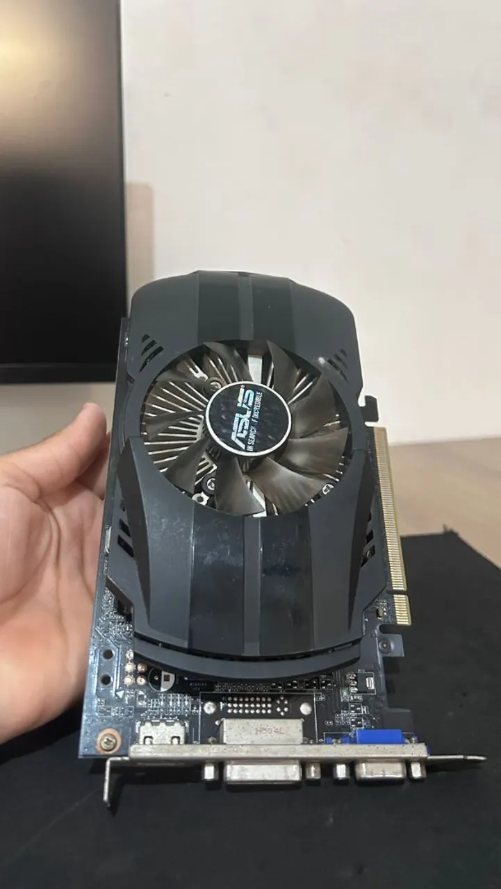 Placa de Vídeo ASUS GeForce GTX 750Ti 2GB VRAM