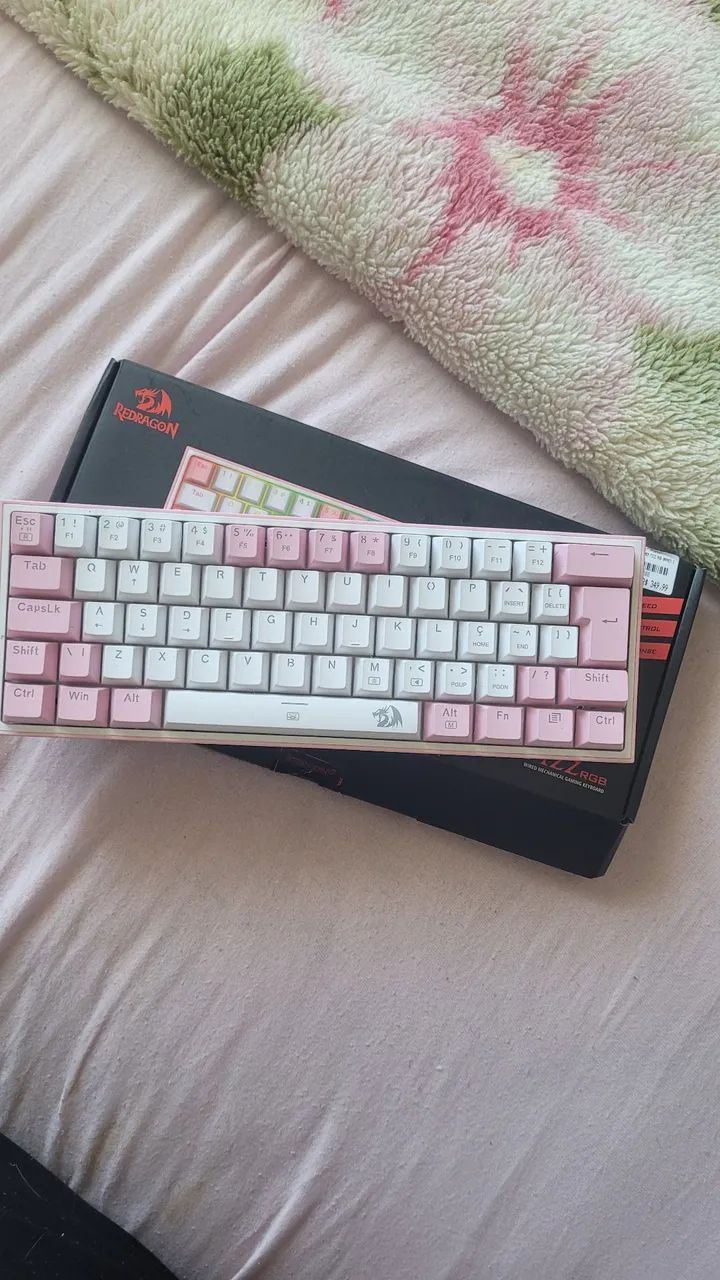 Teclado mecânico gamer branco e rosa - Foto 2