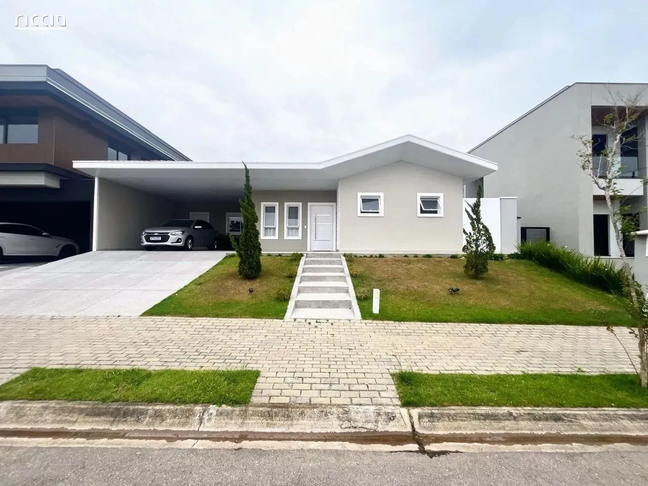 Condomínio Montblanc, casa térrea com piscina pronta pra morar no Urbanova