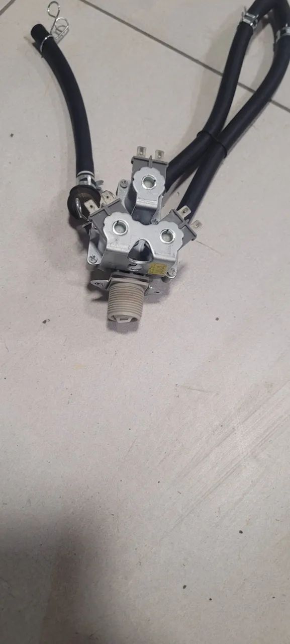 Valvula Tripla Maquina Eletrolux LSI09 - Foto 2