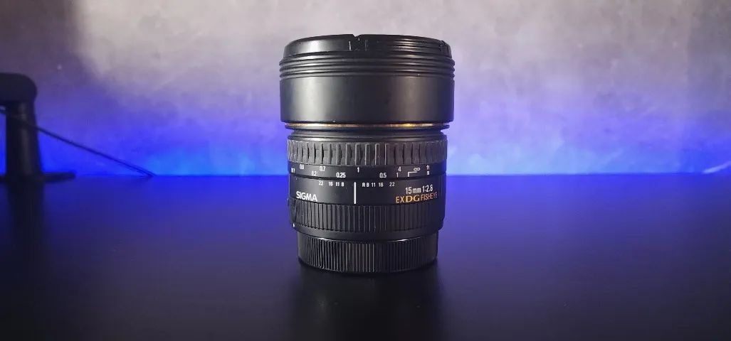 Lente Sigma 15mm F/2.8 Ex Dg Fisheye EF - Mount