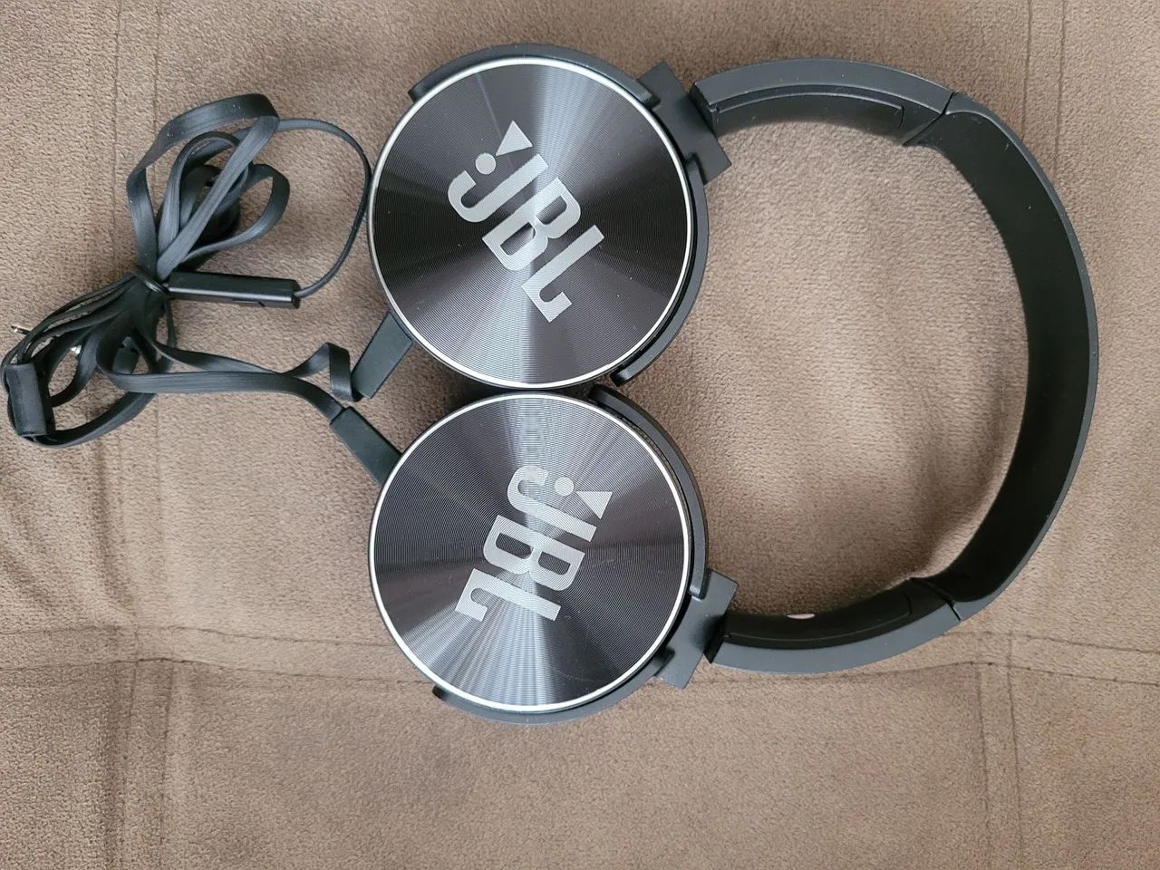 Fone de Ouvidos com Fio