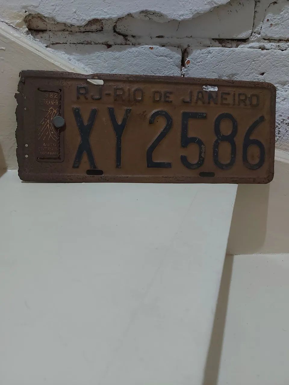 Placa Antiga Amarelas de Carro