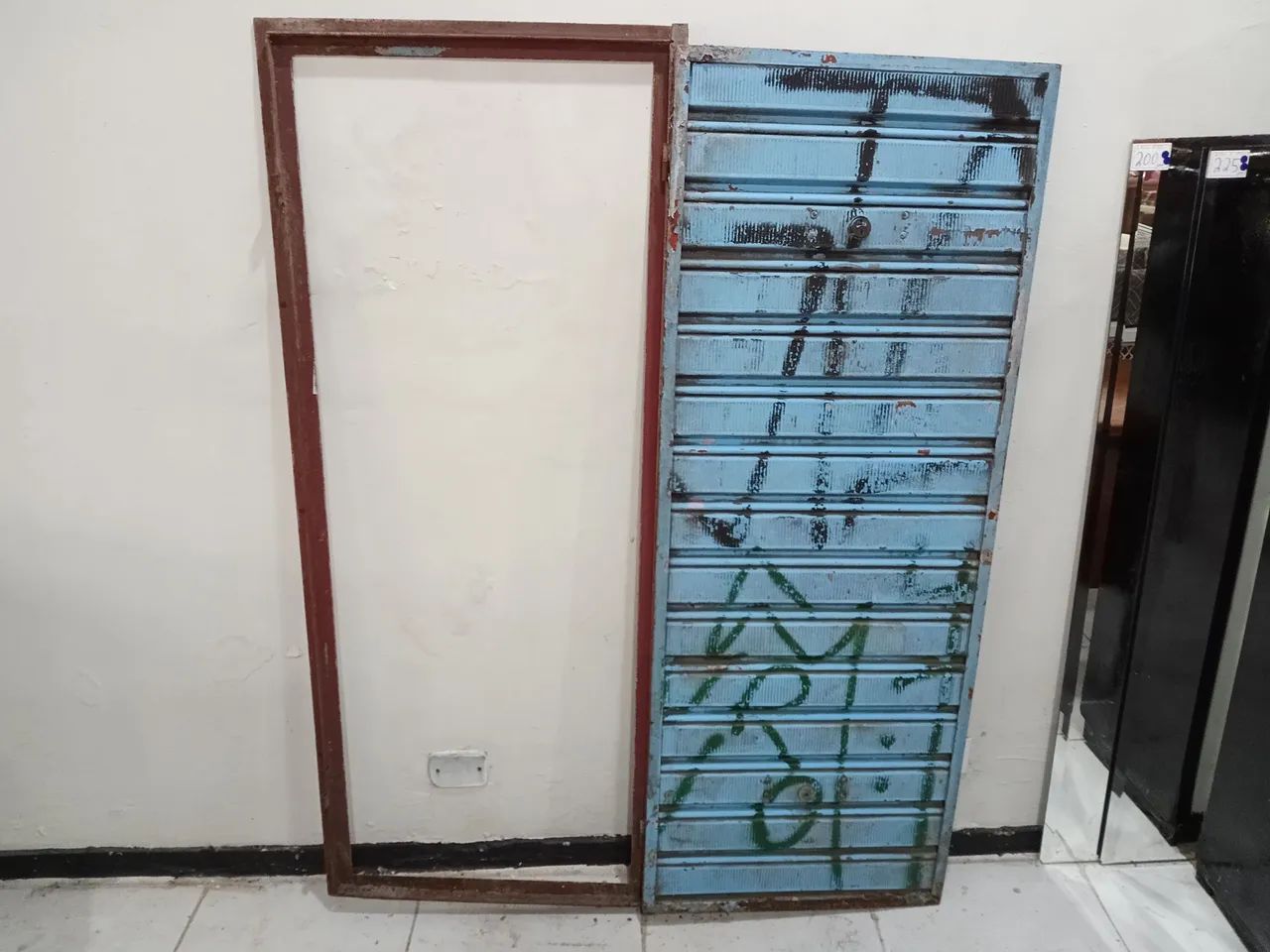 Porta de Aço no Estado L: 66cm A: 1,61m - Foto 2