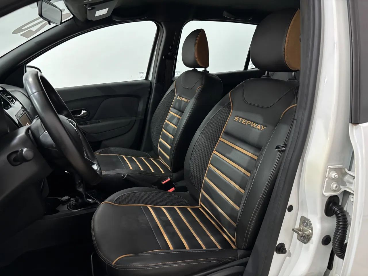 Renault Sandero Stepway Hi-flex 1.6 16V 5P Aut. 2020 - Foto 12