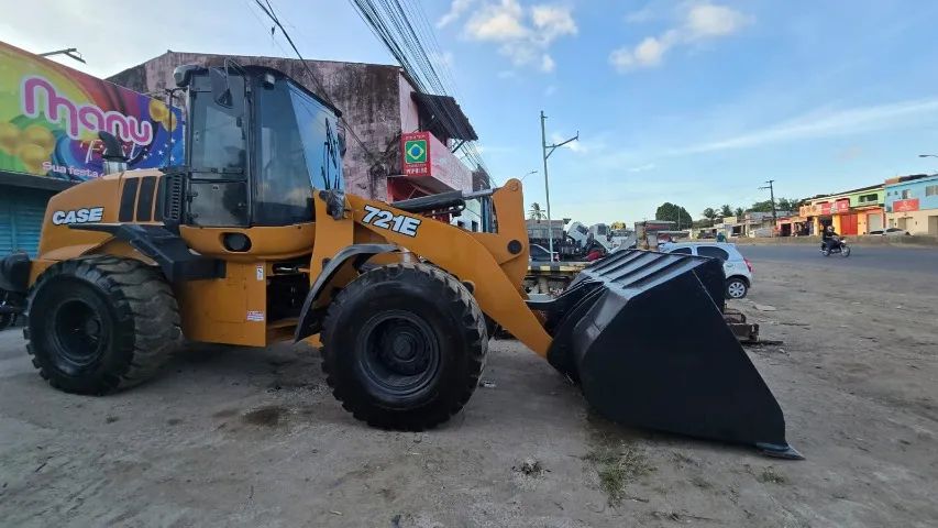 Excelente oportunidade,  vendo , troco ou alugo pá carregadeira de grande porte ! - Foto 2
