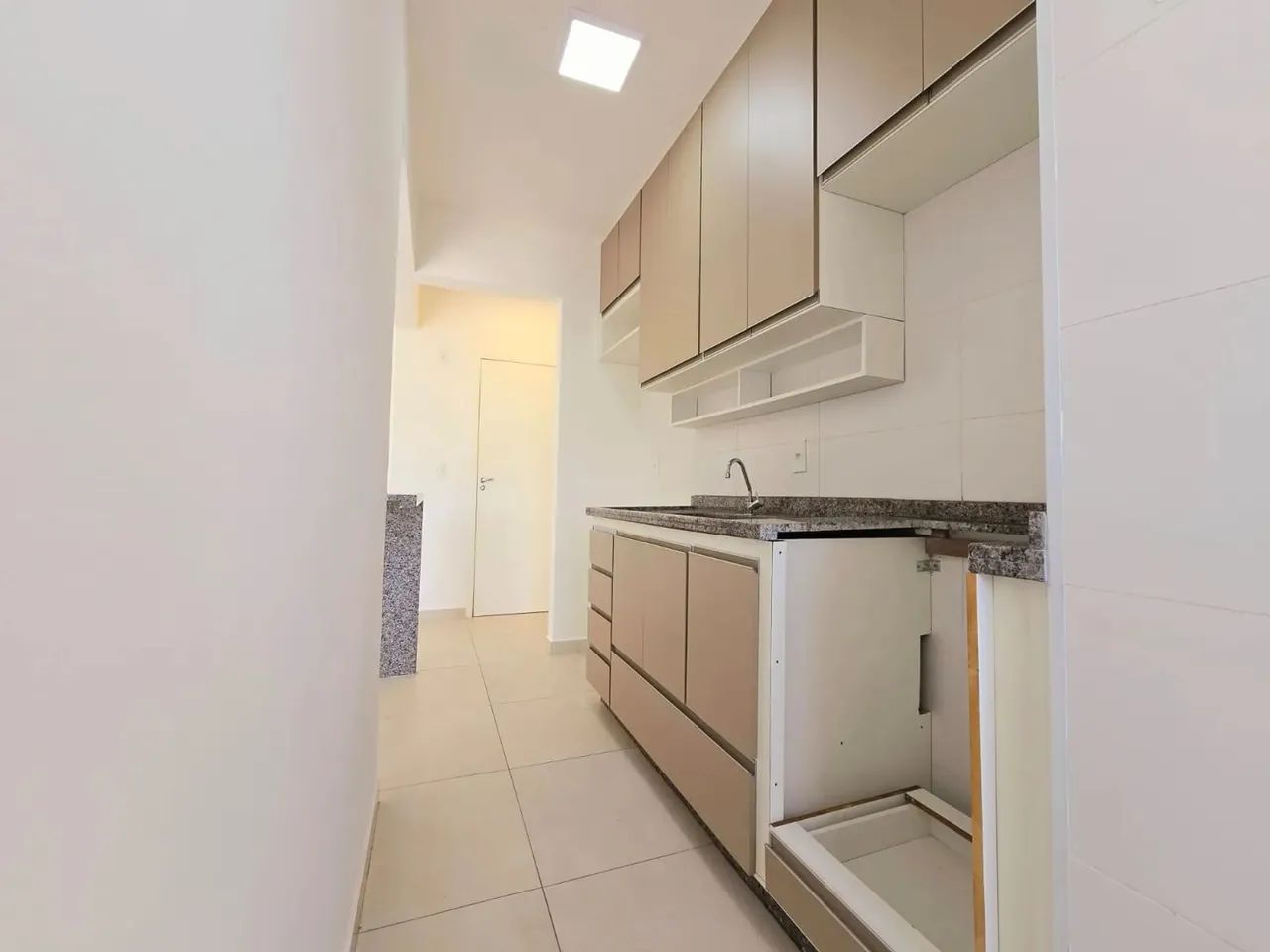 VENDA - Apartamento 6º andar com sacada, em região central de Botucatu-SP. - Foto 3