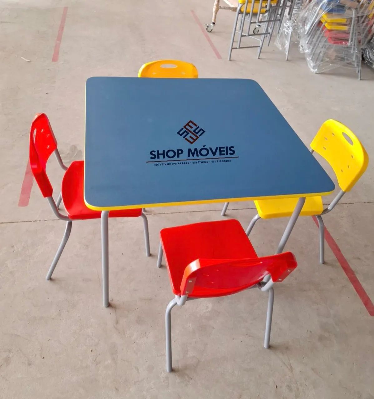 Conjunto Escolar infantil 4 lugares.