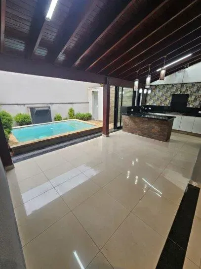 Casa completa no Cond Pracas do Sul | É aqui na Imobiliária Rosa e Rangel