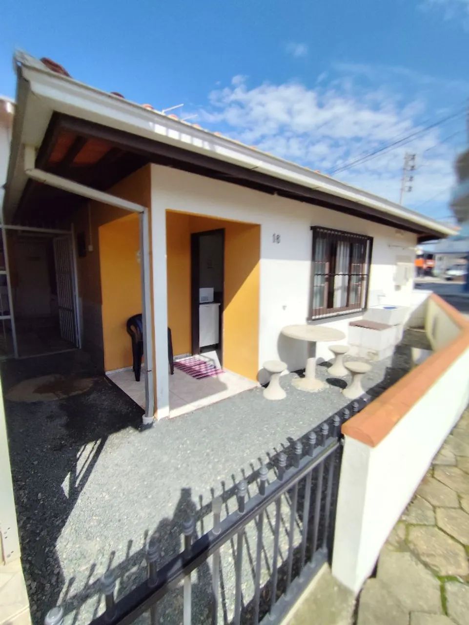 Casa aconchegante no centro de Balneário.Barra do Sul