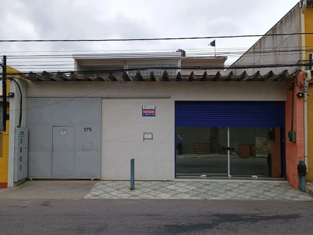 ( 2 1 ) 9 8 7 7 4 1921 , Localizada no coração do município de Belford Roxo, a casa à vend