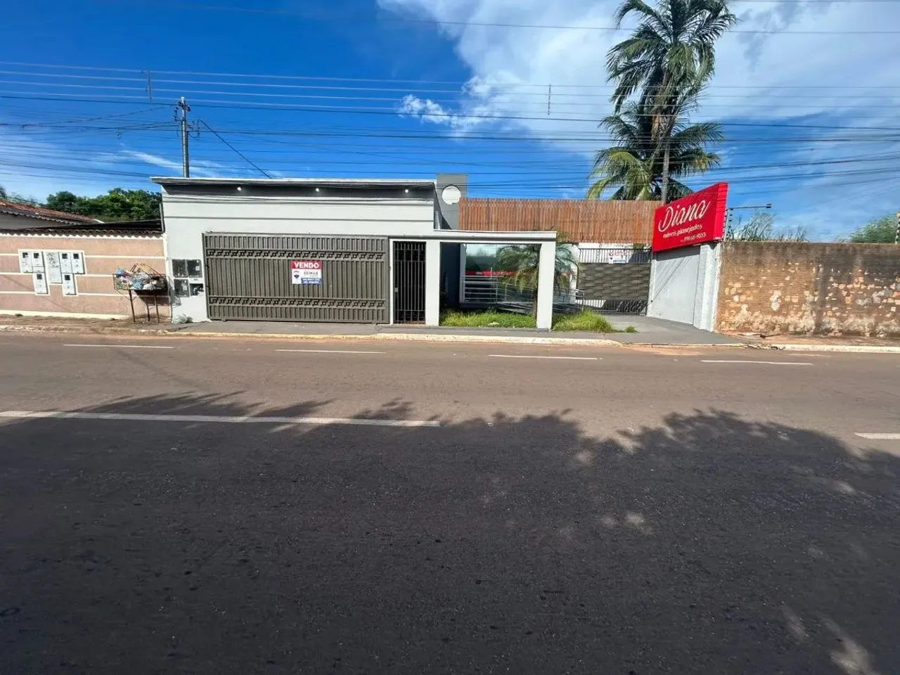 Casa tipo para venda com 3 quartos, sendo 2 suítes, 326m²