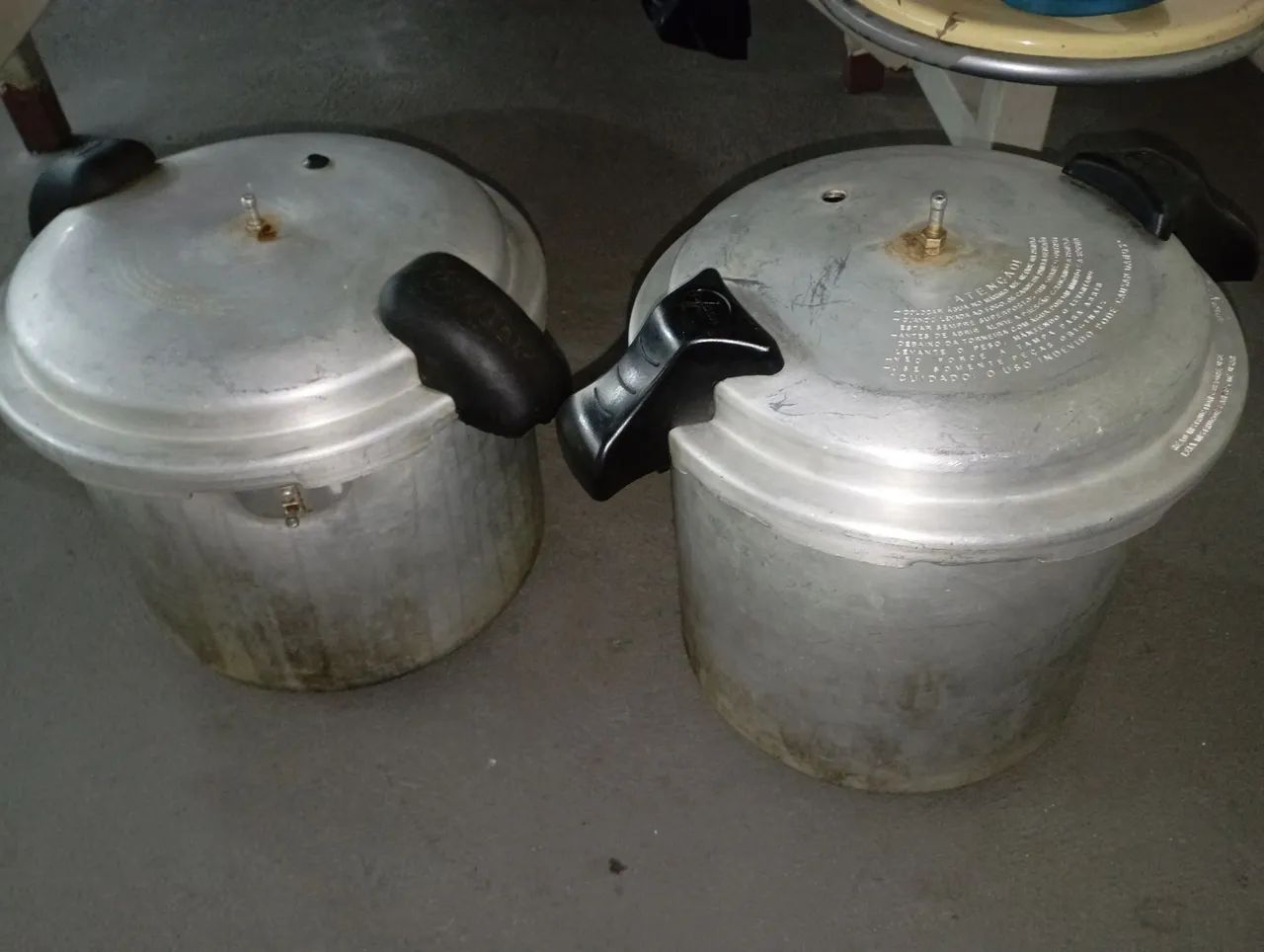 2 Panelas de pressão - Usadas