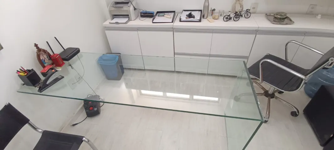 Mesa de Vidro Temperado - 175x60x72 cm - Elegante e Resistente