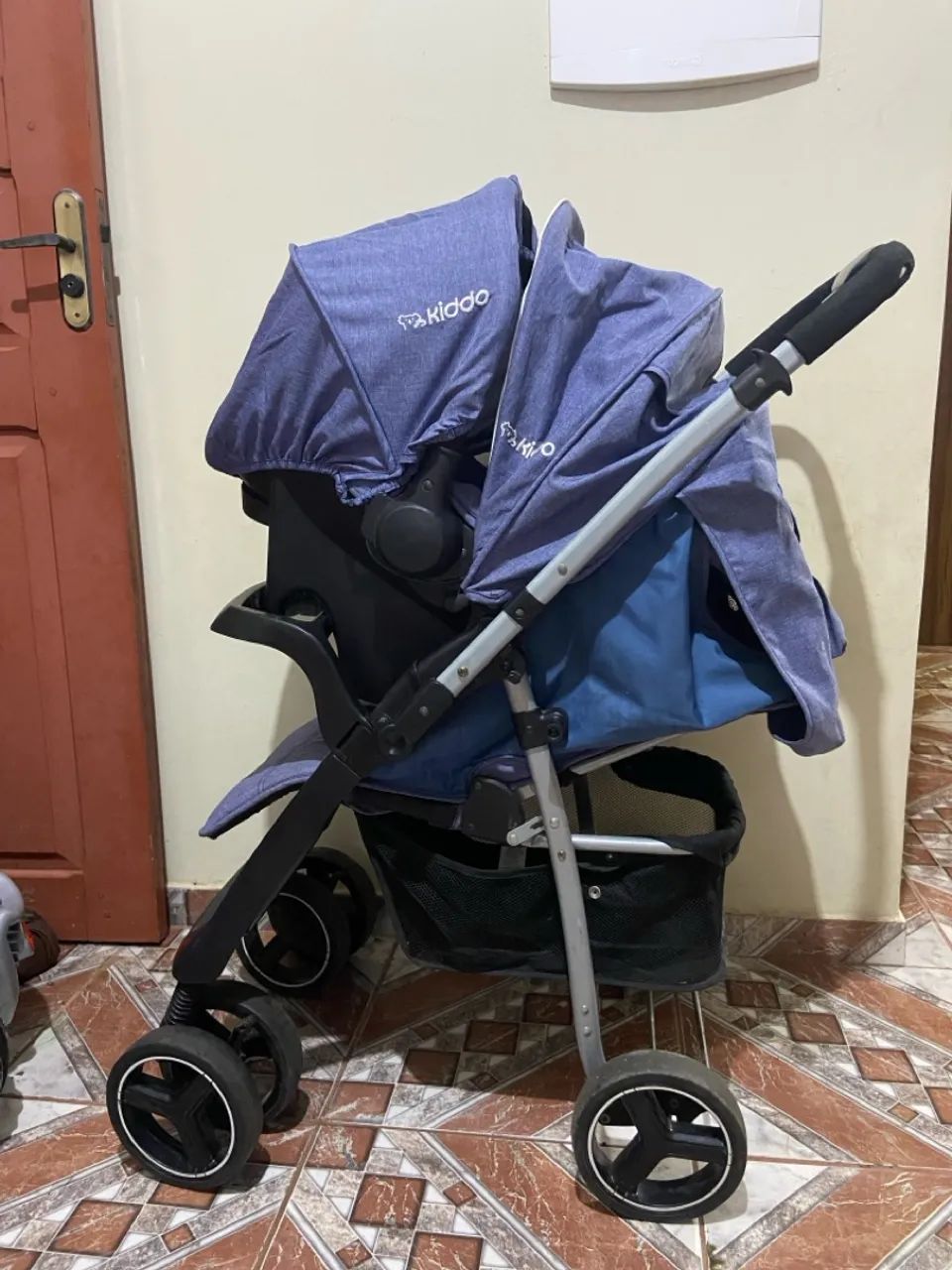 Carrinho de Bebê + Bebê Conforto - Azul - Foto 2