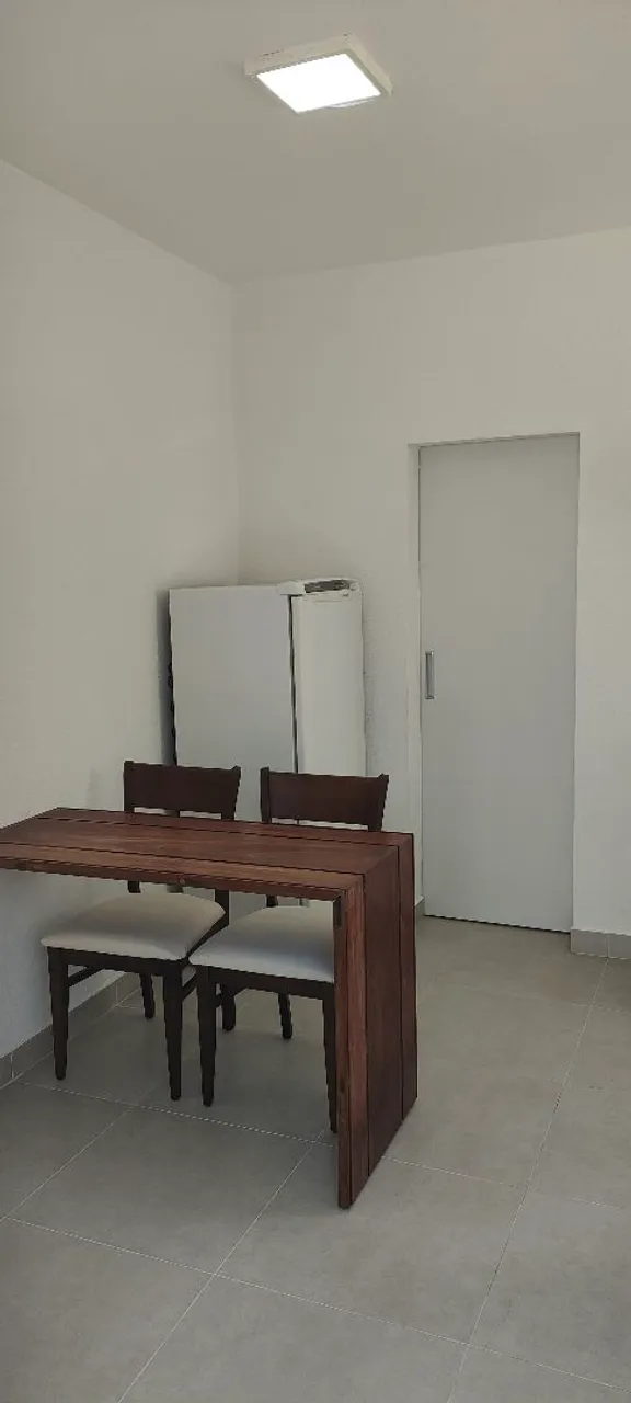 Kitnet a 3KM da praia de Tambaú e a 100 metros da Epitácio Pessoa