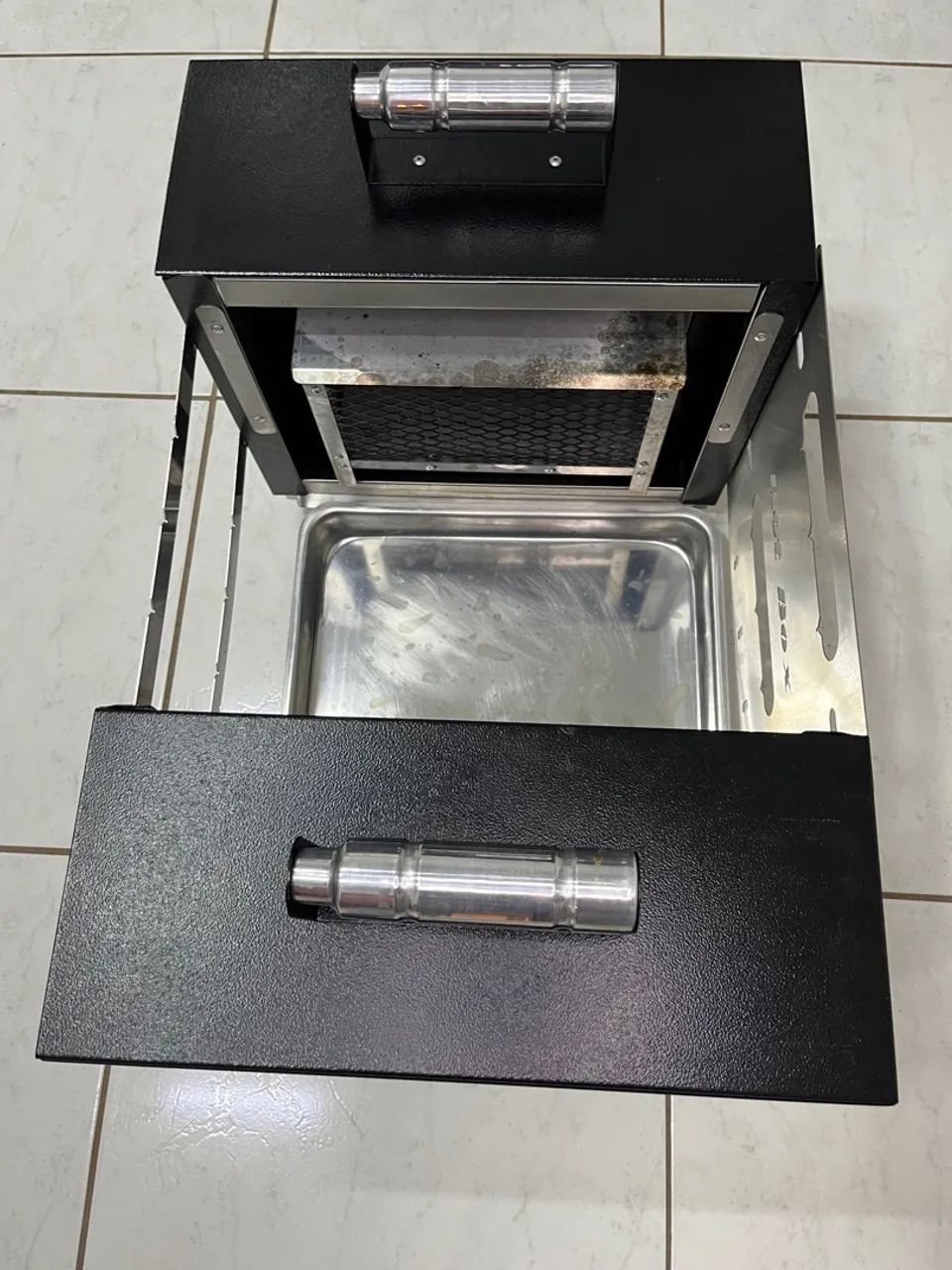 Churrasqueira Hot Box sem fumaça semi nova - Foto 6