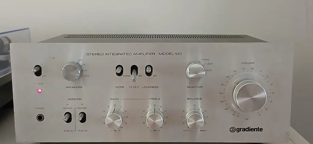 Model 120 gratis um aparelho de cd CCE video na descrição R$ 740