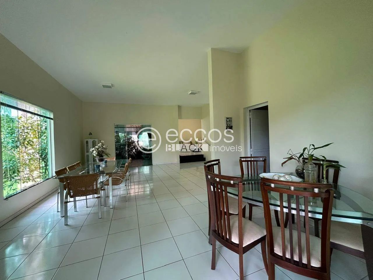 Casa em condomínio à venda, 4 quartos, 2 suítes, 4 vagas, Tocantins - Uberlândia/MG - Foto 2