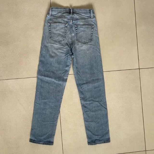 calça mom jeans uniqlo - Foto 2