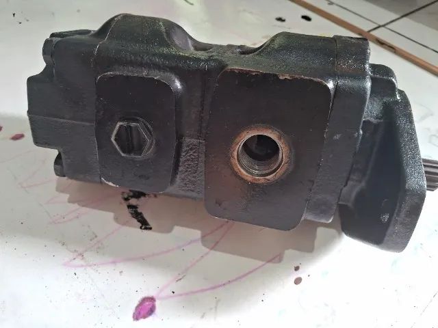 Bomba hidráulica da jcb nova de 3 entradas  - Foto 4