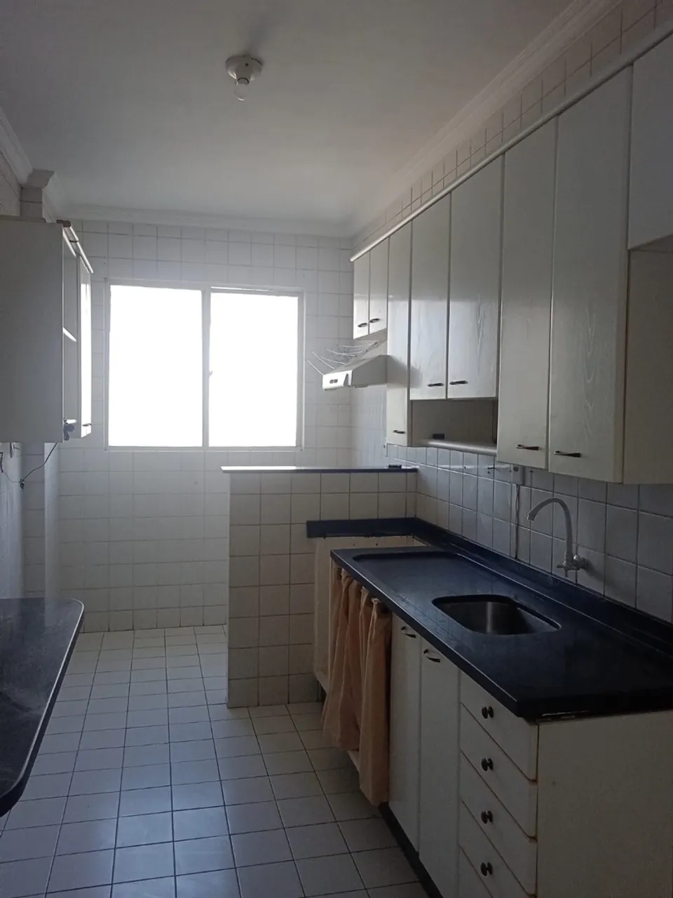 Alugo Apartamento de 2 quartos c suíte 