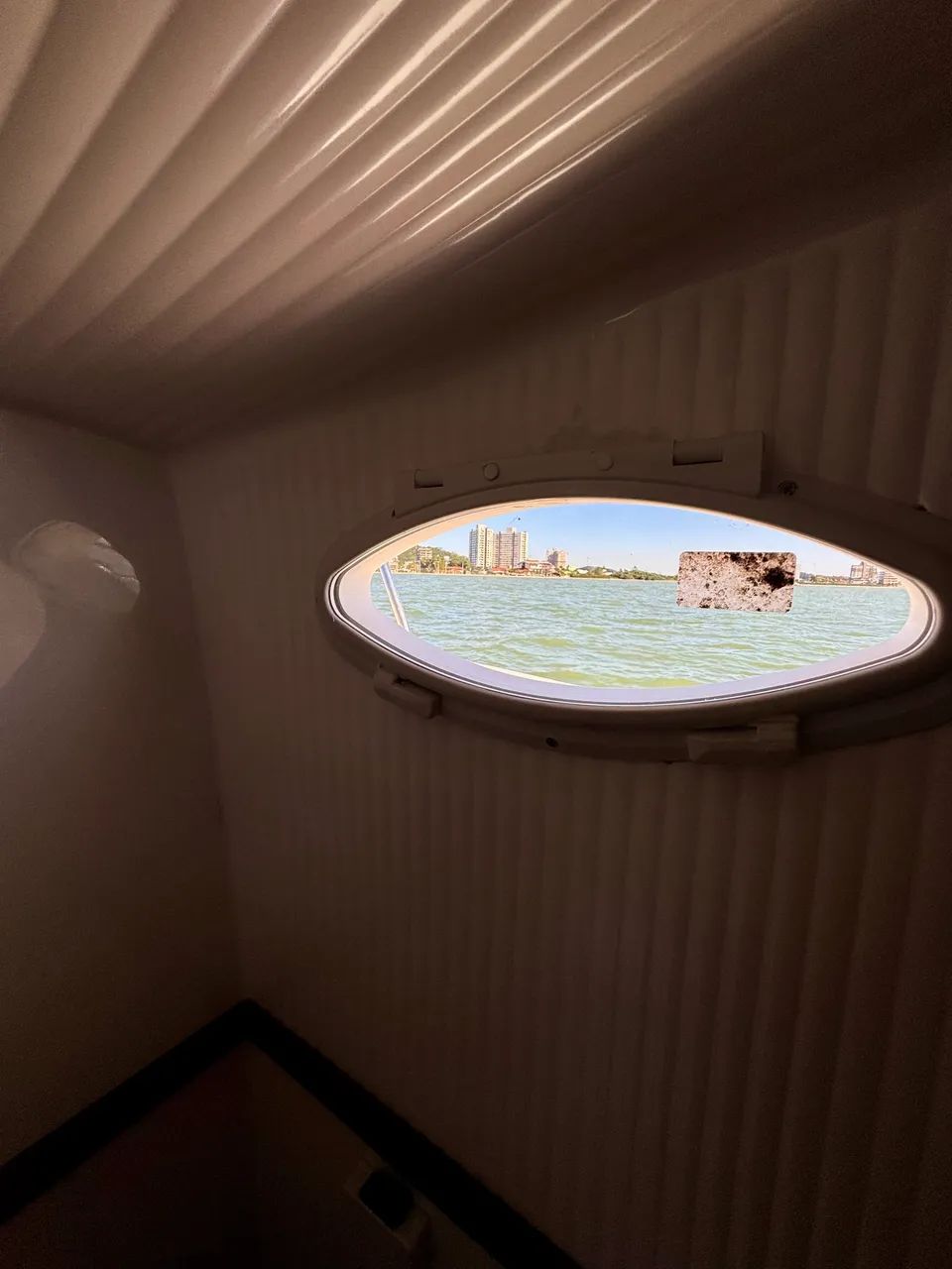 Lancha Fly Fish 28 Yamaha 200hp 2016 - completa, revisada e pronta pra navegar - Foto 12