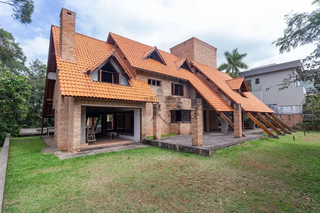 Casa em Construção Condomínio - Tamboré 1 - 4 Dormitórios - 1.360m².
