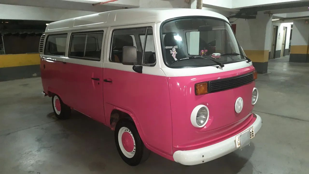 Kombi injeção eletrônica ano 1999 original de fábrica. 