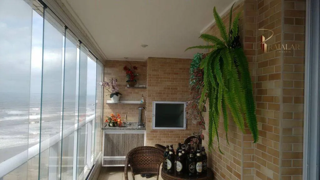 Apartamento Frente Mar em Praia Grande com 3 Dormitórios na Vila Mirim