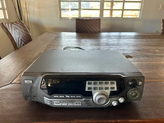 videoke 3700 raf plus, com 13 cartuchos, dois microfones.