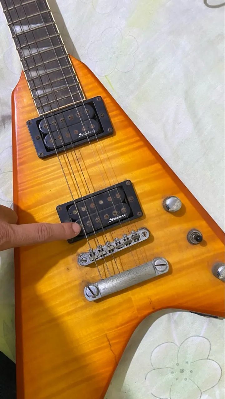 Guitarra Elétrica Flying V - Foto 2