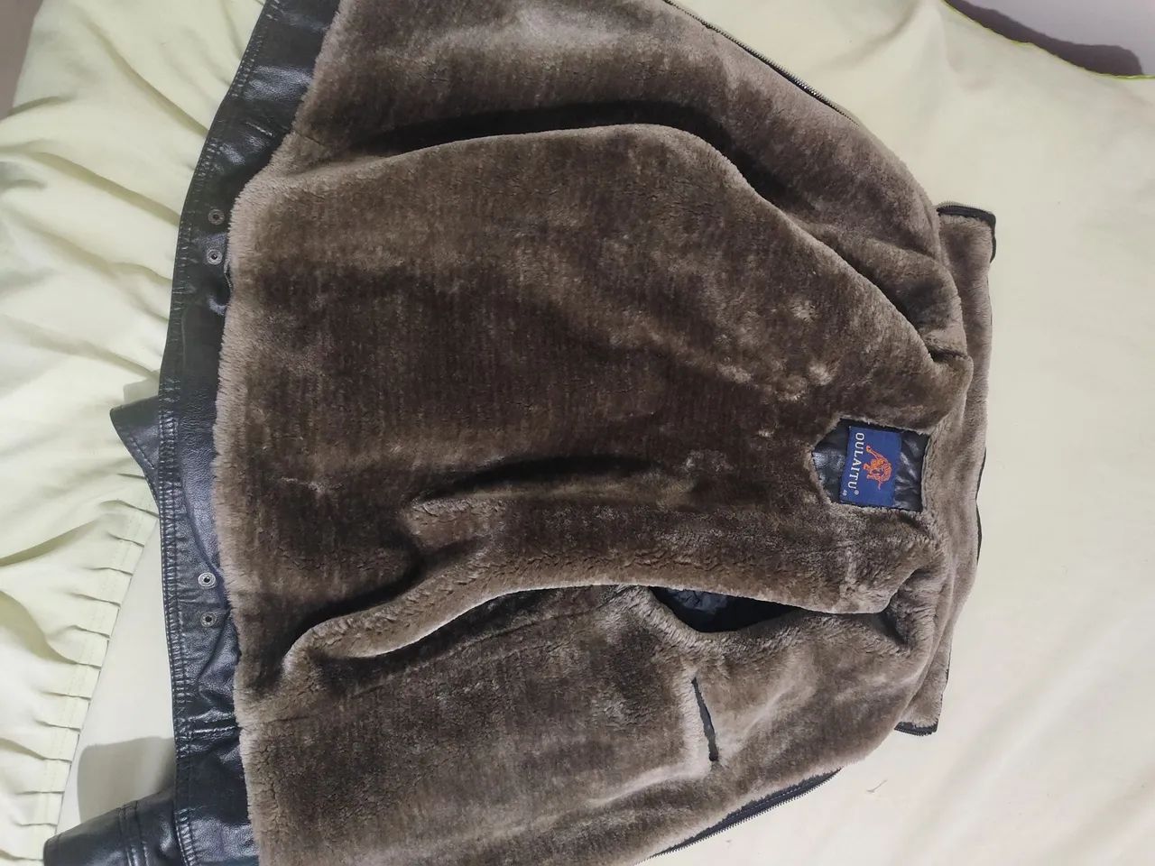 Jaqueta de Couro com Forro Interno - Foto 2