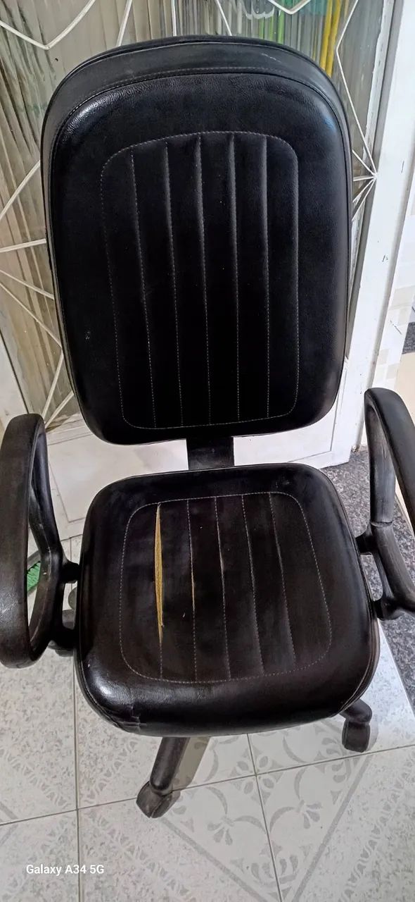 Cadeira de escritório com braços 