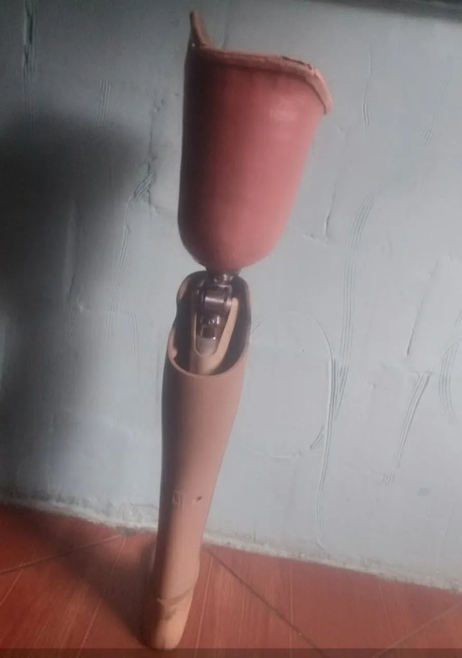 Prótese perna Mecânica lado direito em perfeito estado.  - Foto 4