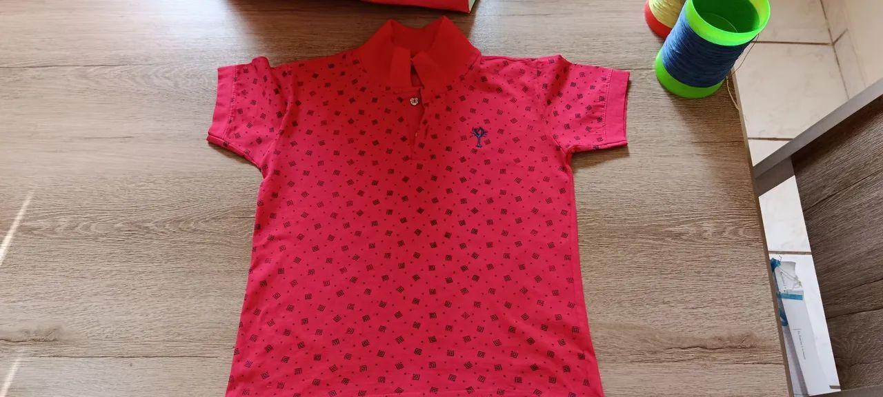Pólo Infantil Conservada M - idade 5 a 7 anos