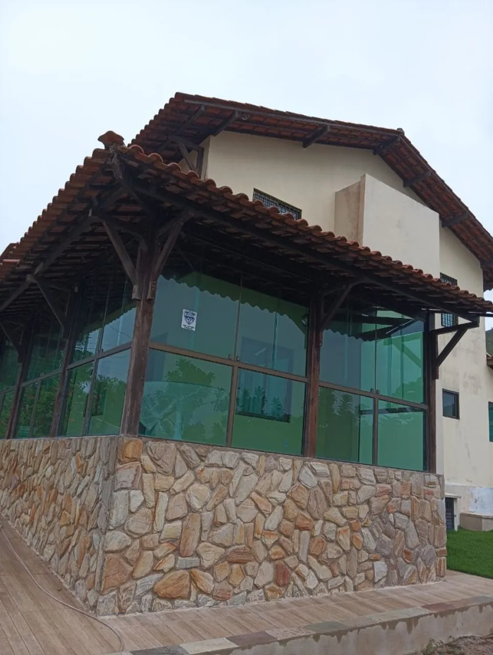 Casa Nascente Mobiliada com 3 Suítes em Gravatá-PE